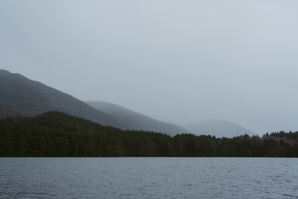 ELOPEMENT-PHOTOGRAPHER-SCOTLAND-LOCH-AN-EILEIN-199