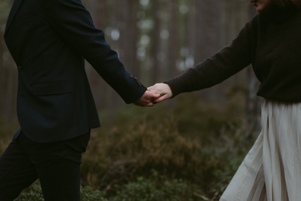 ELOPEMENT-PHOTOGRAPHER-SCOTLAND-LOCH-AN-EILEIN-273